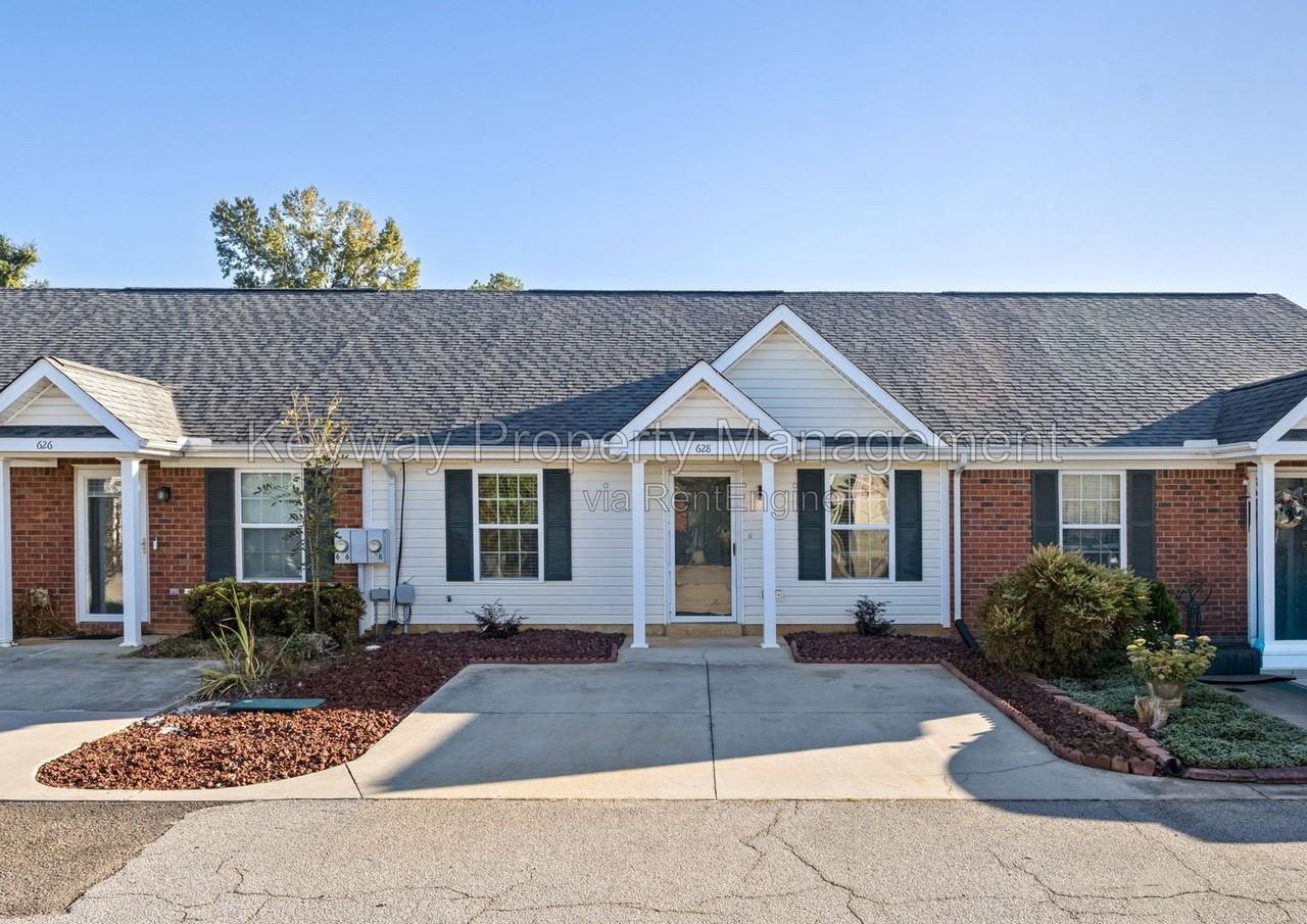628 Brook Trl - Photo 5 of 29