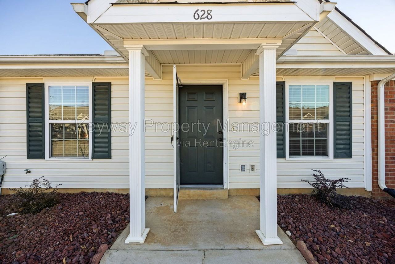628 Brook Trl - Photo 7 of 29