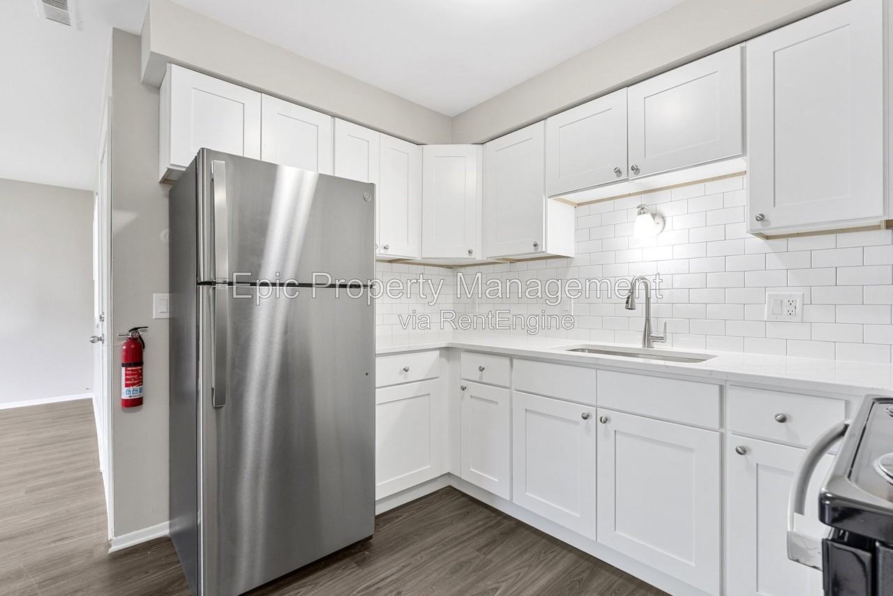1738 Mclain Ave #2 - Photo 3 of 10