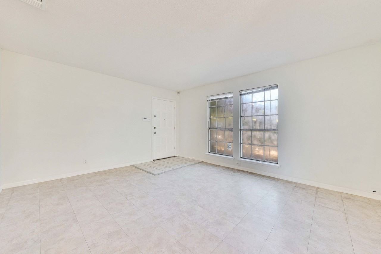 3411 Dolphin Dr #A - Photo 5 of 41