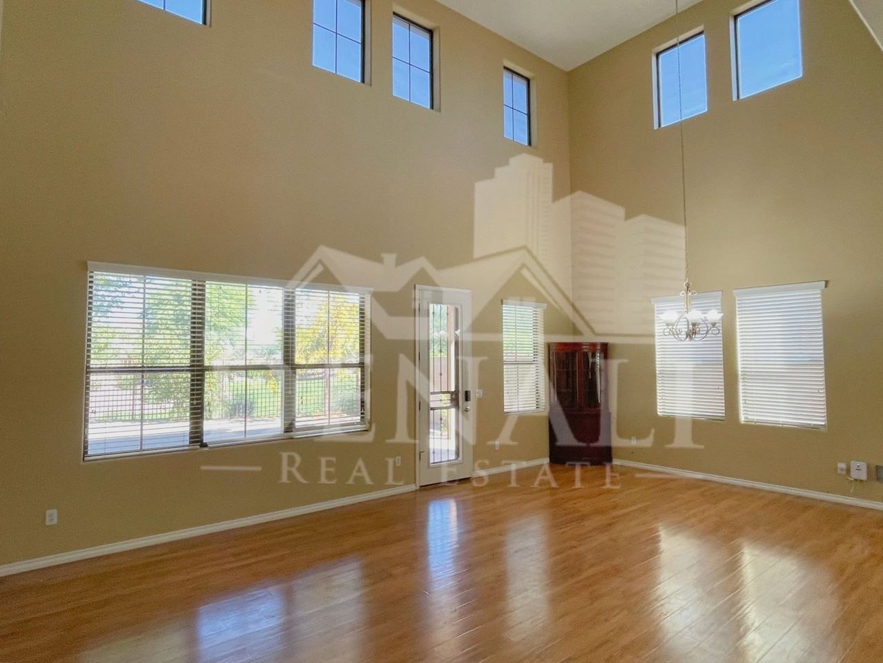 1498 W Homestead Ct - Photo 3 of 33