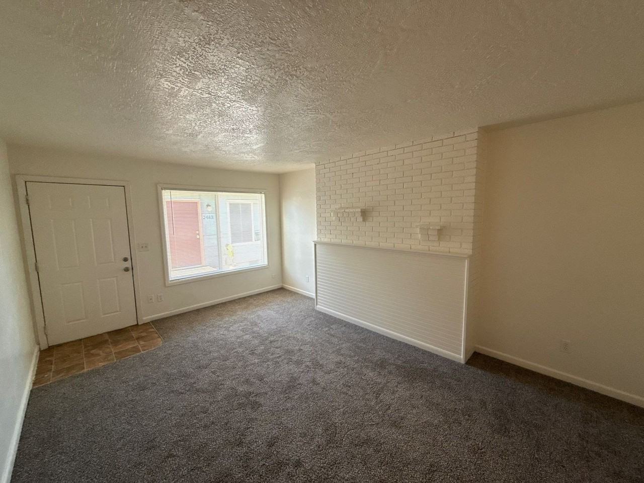 2473 Lee St Se - Photo 2 of 13
