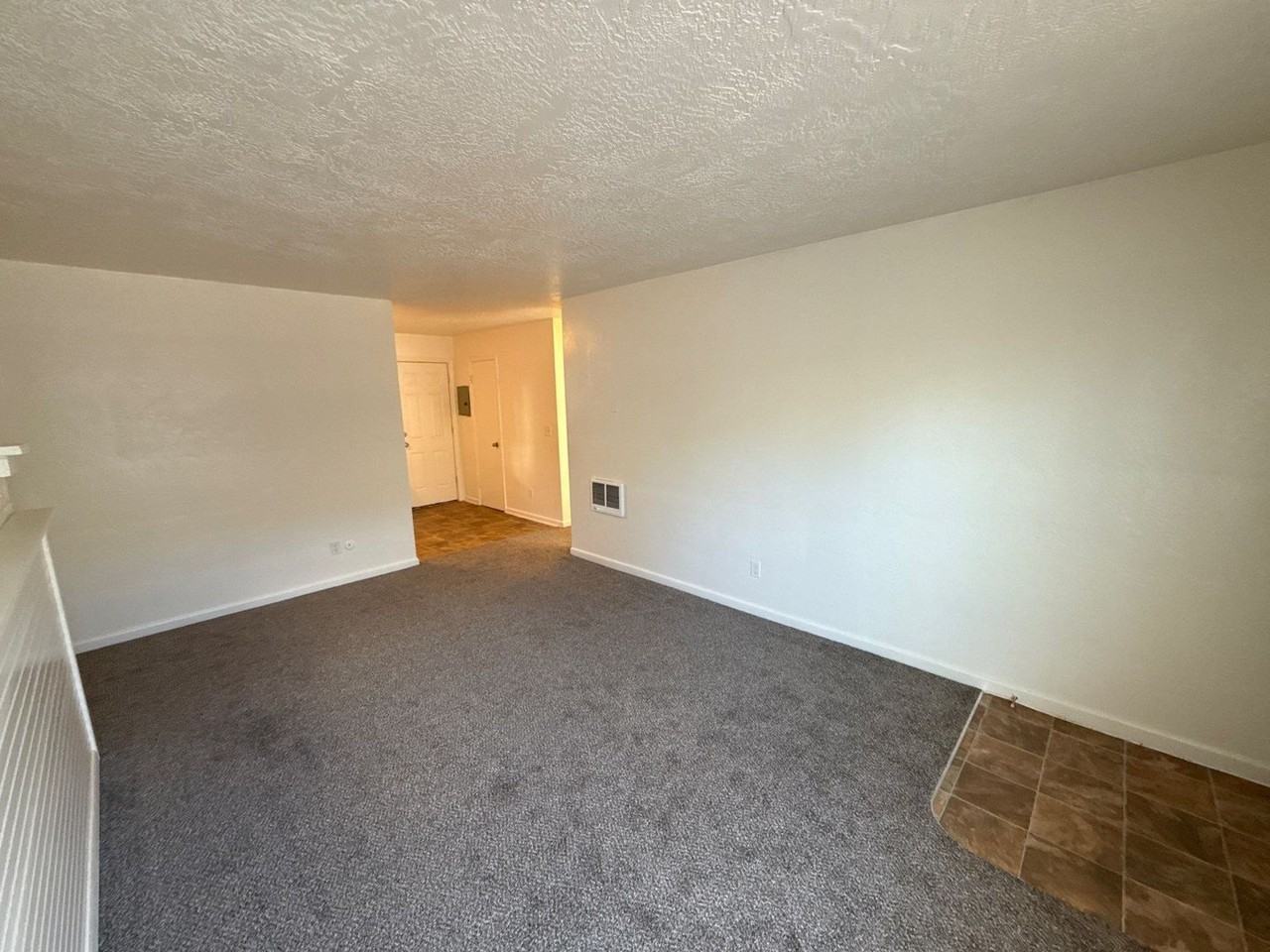 2473 Lee St Se - Photo 5 of 13