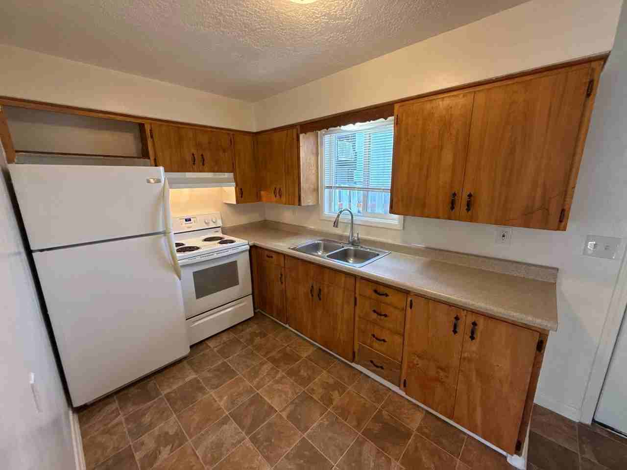 2473 Lee St Se - Photo 6 of 13