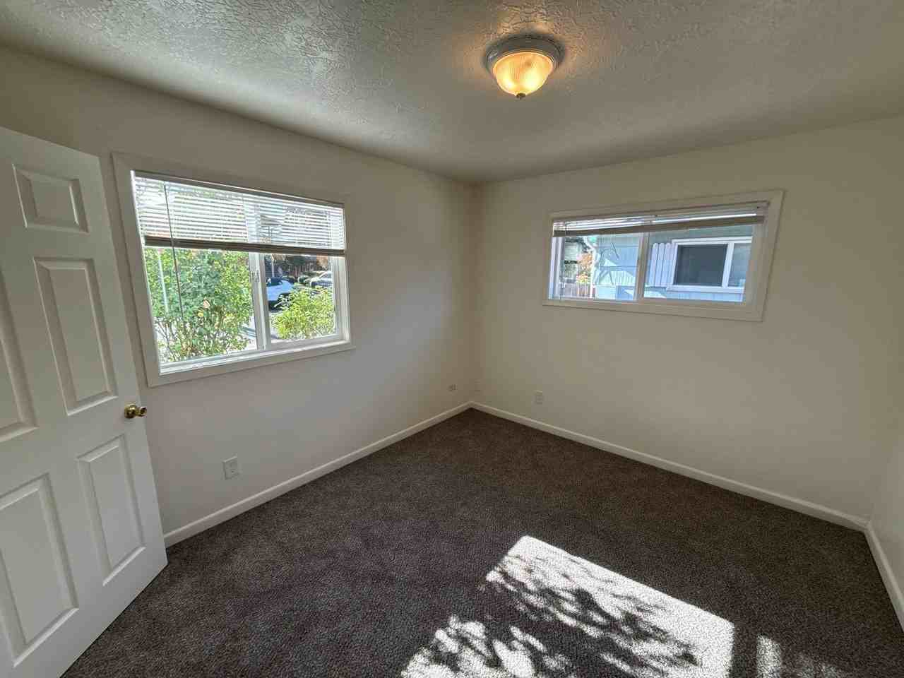2473 Lee St Se - Photo 7 of 13