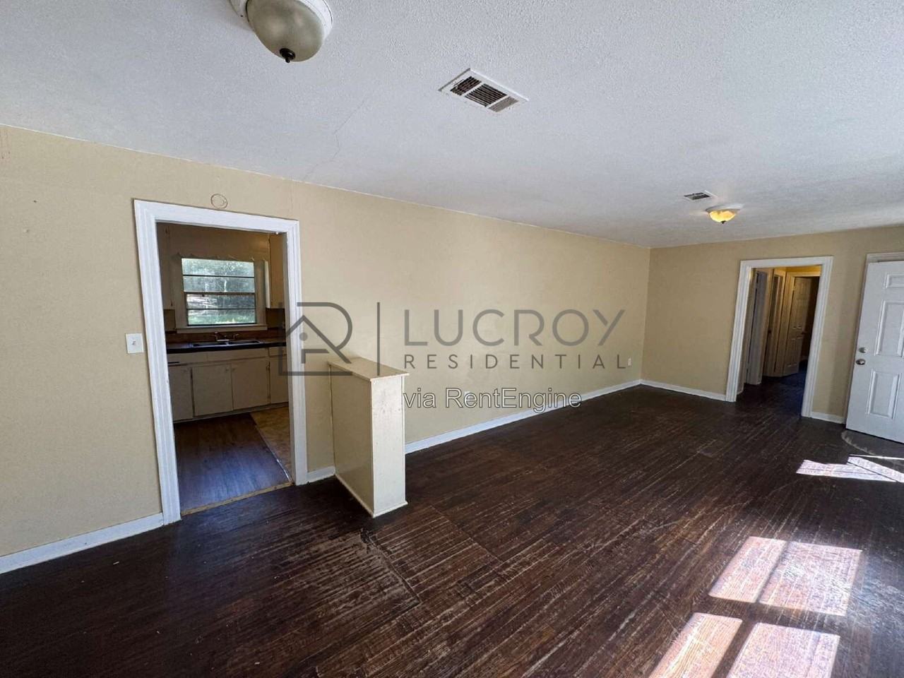 210 Wildwood Ter - Photo 2 of 10