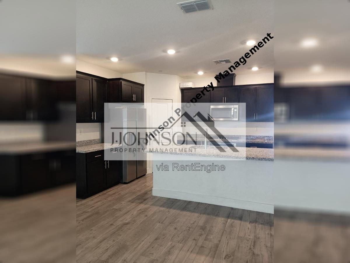 988 Osprey Dr - Photo 3 of 12