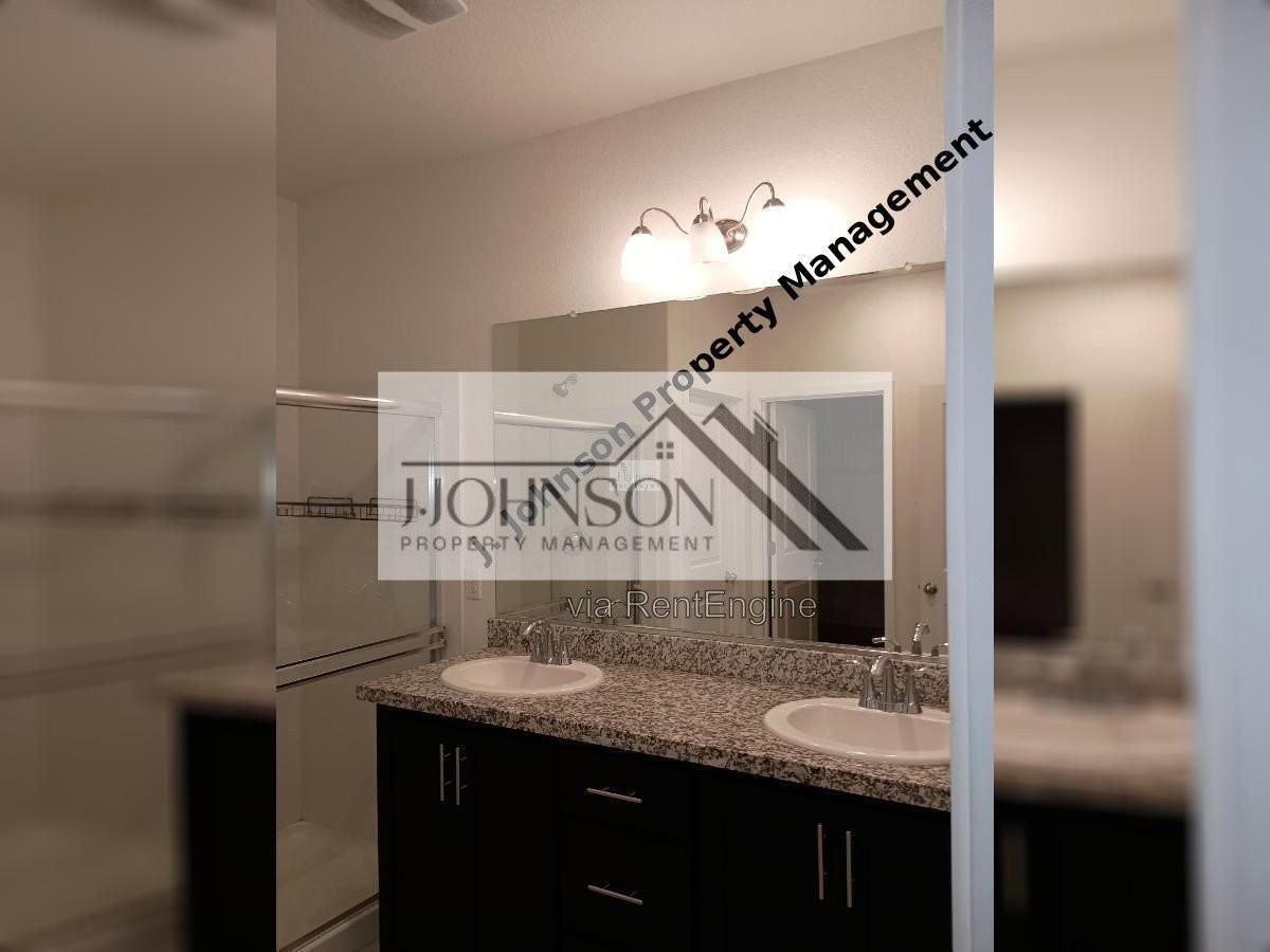 988 Osprey Dr - Photo 4 of 12