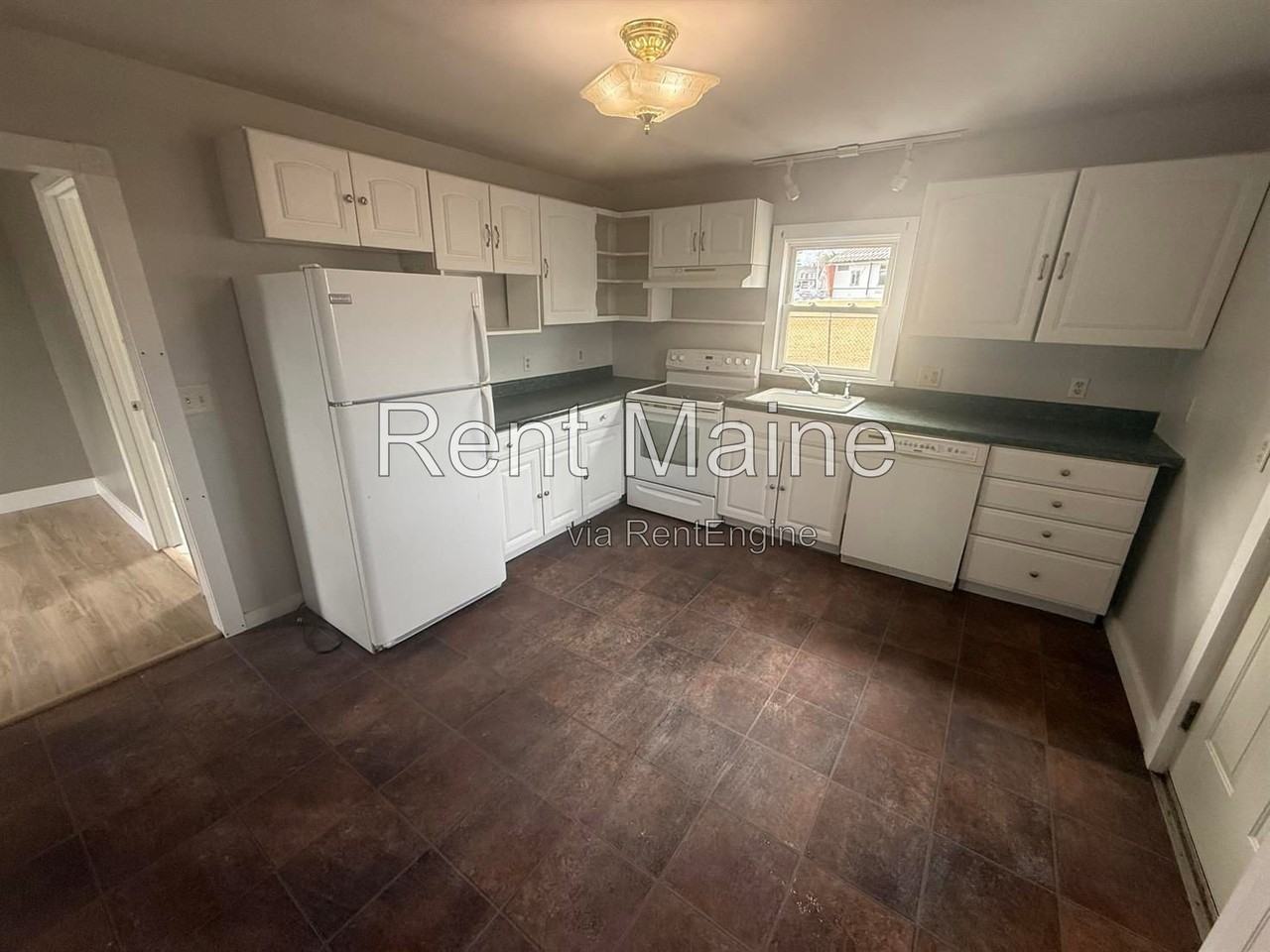 199 Larkin St - Photo 2 of 9