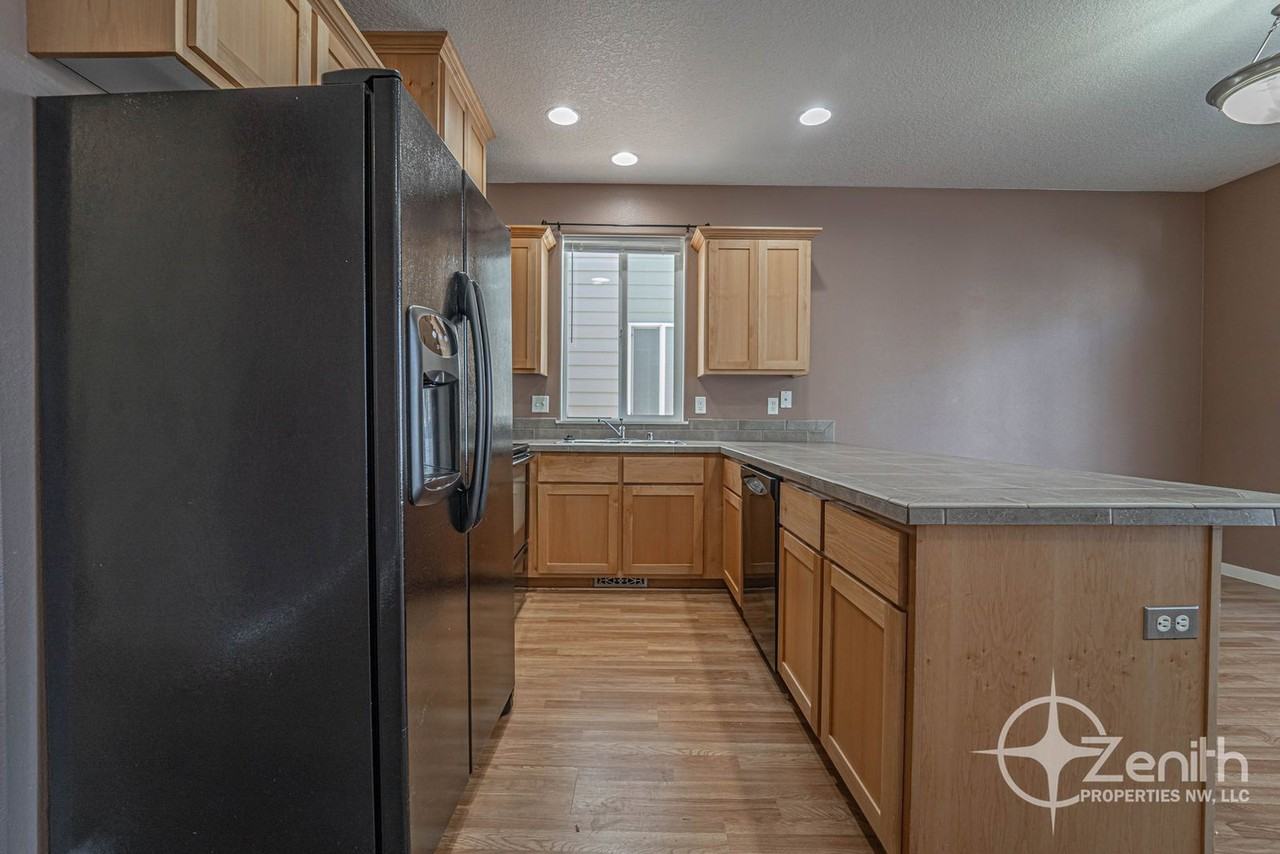 2407 Ne 114th Ct - Photo 5 of 28