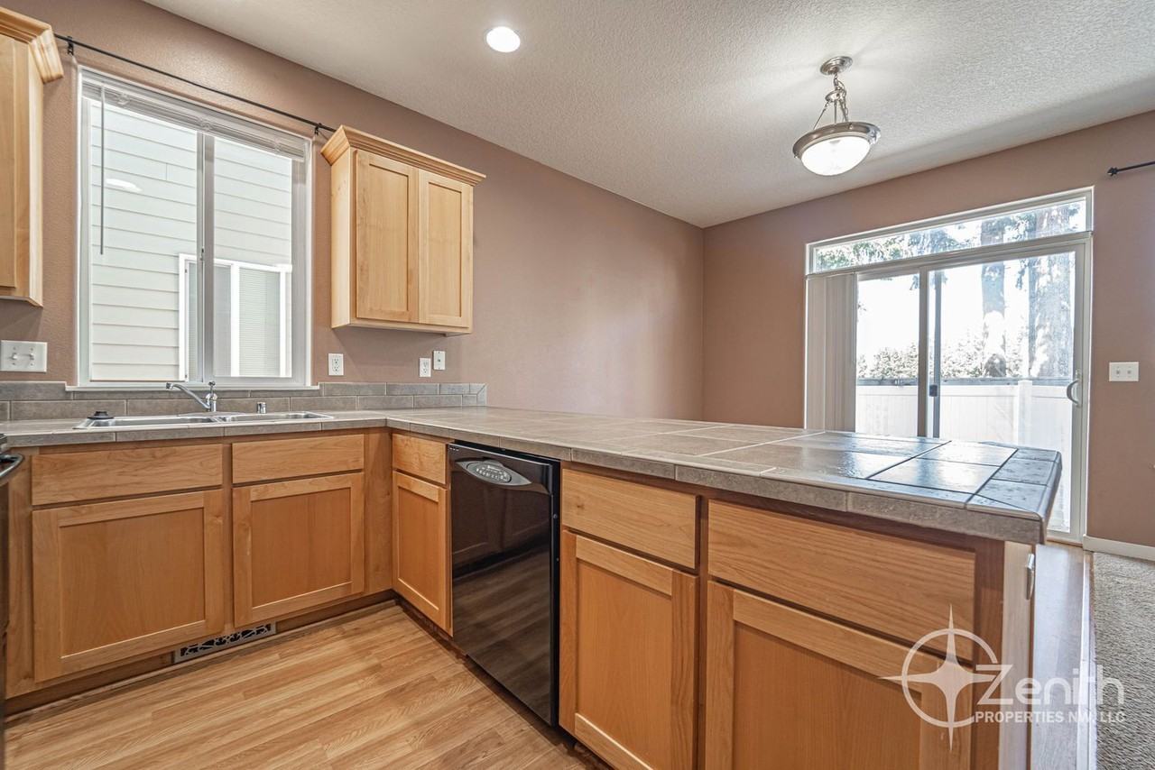 2407 Ne 114th Ct - Photo 6 of 28