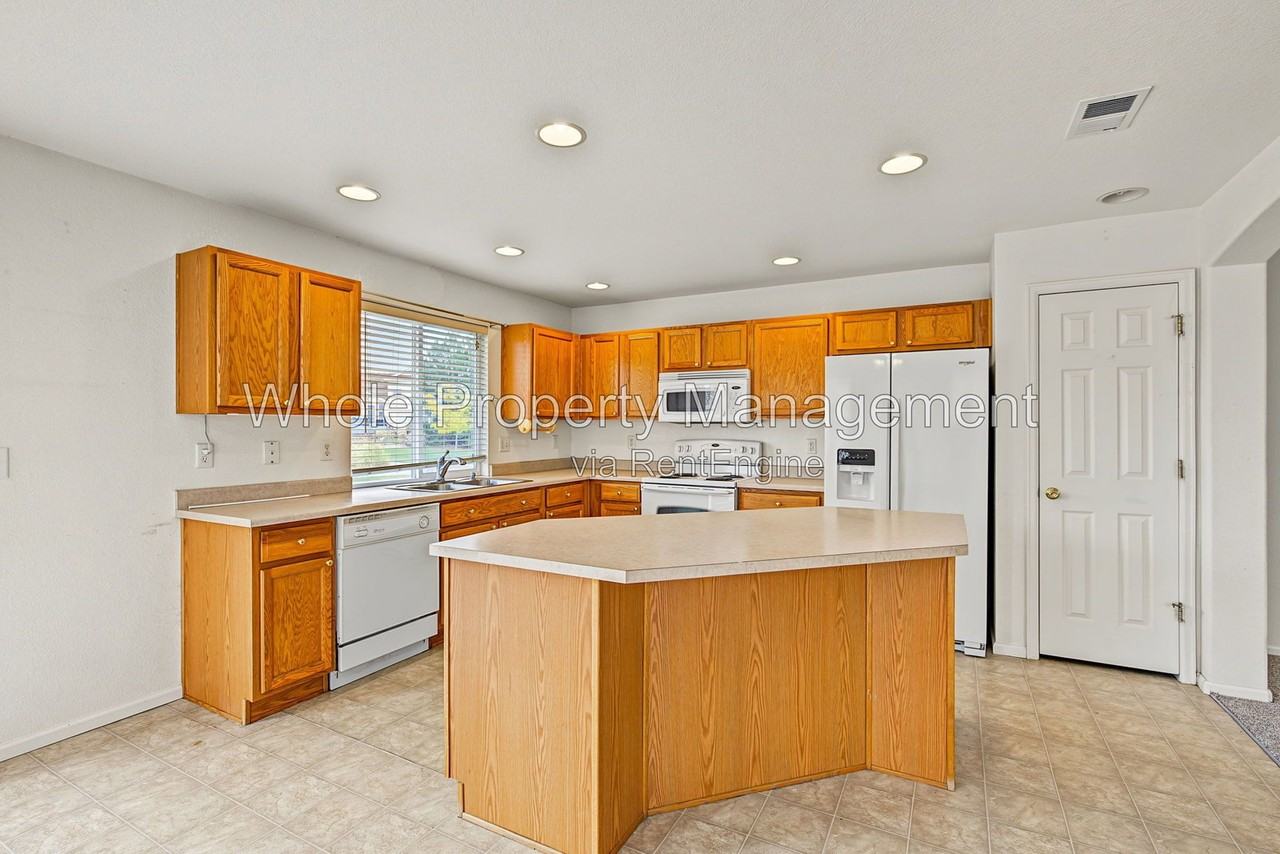 16249 E 105th Way - Photo 4 of 26