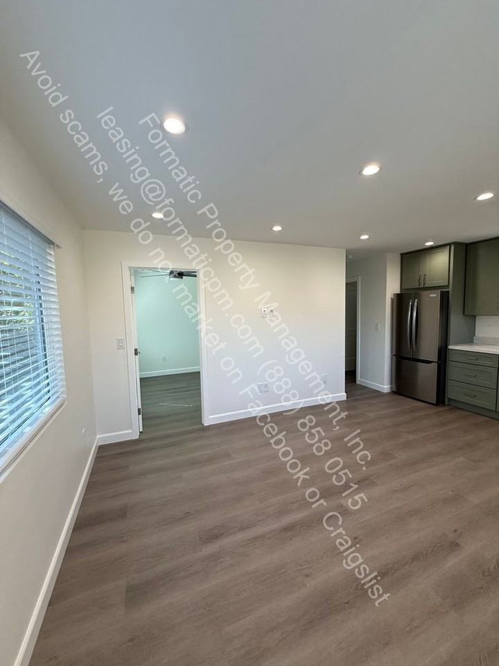 13556 Ardmore Pl #B - Photo 4 of 19