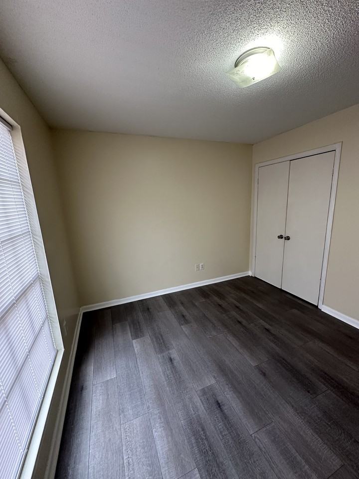 764 81st St S #B - Photo 6 of 26