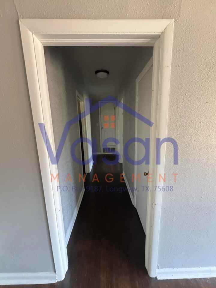 401 Beckley St - Photo 6 of 11