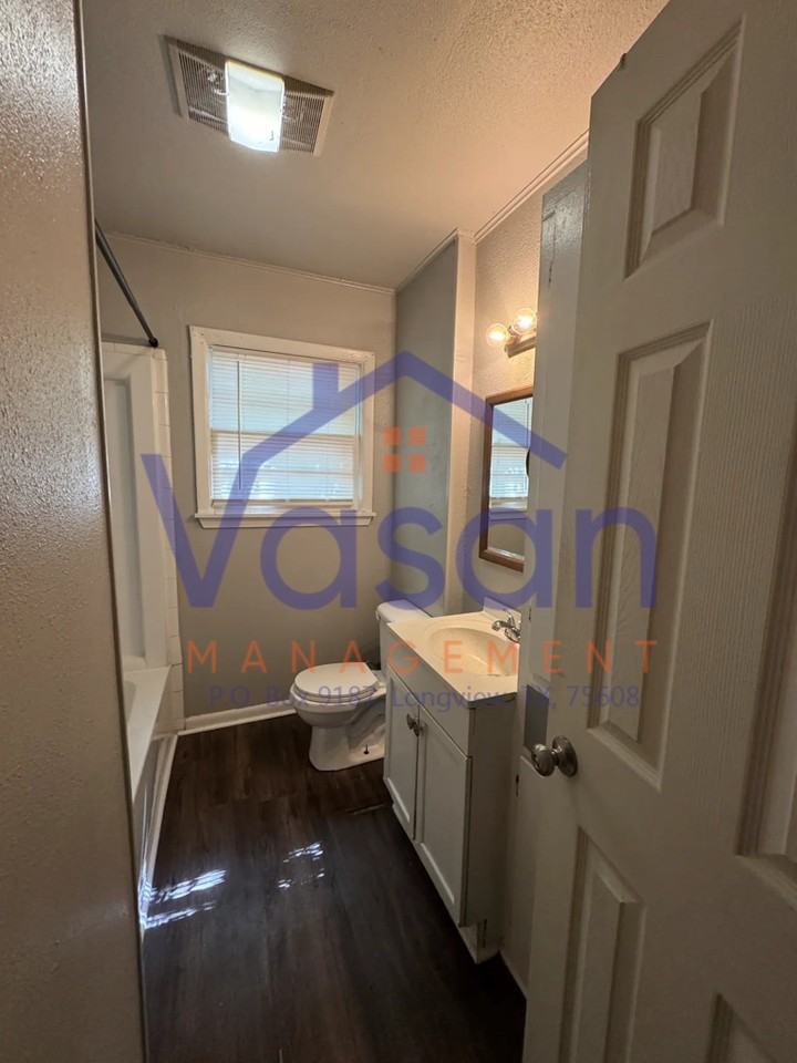 401 Beckley St - Photo 7 of 11