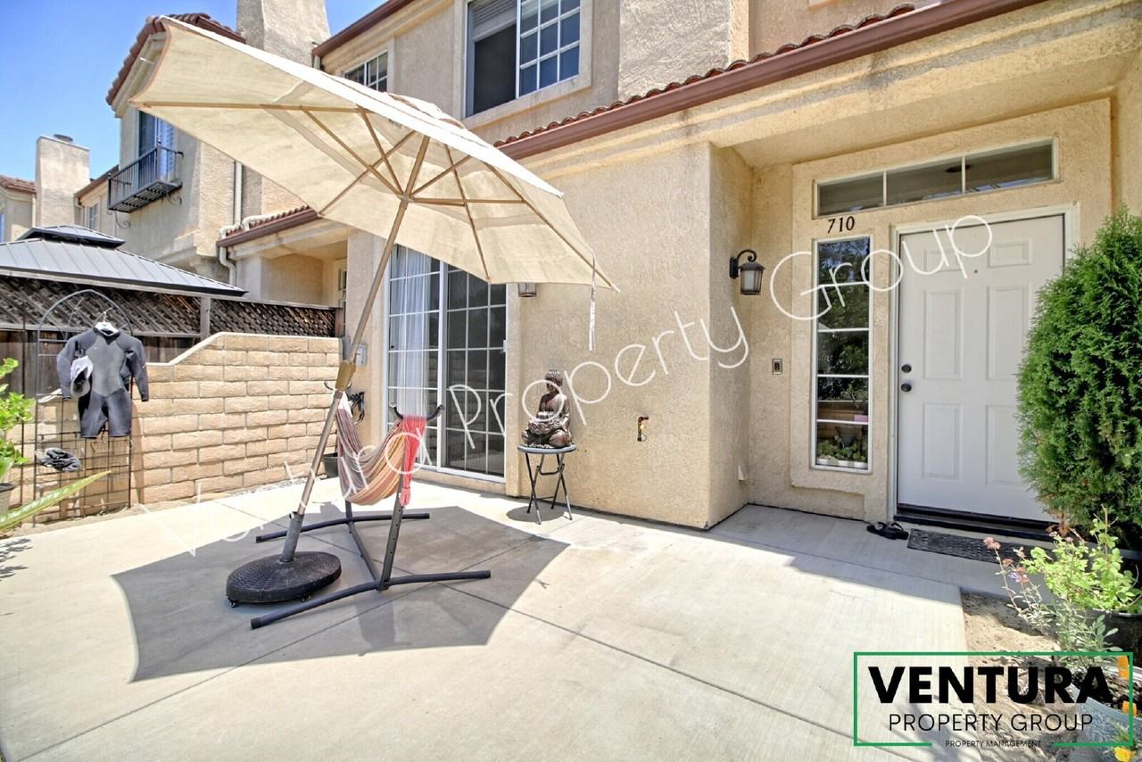 710 Seneca St - Photo 4 of 40