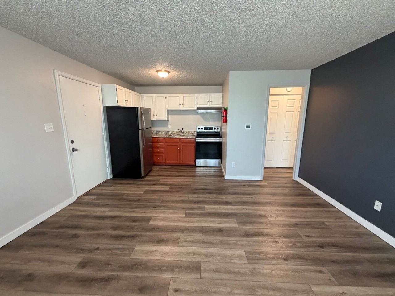 2425 Pattison Ave Apt 102 - Photo 4 of 8