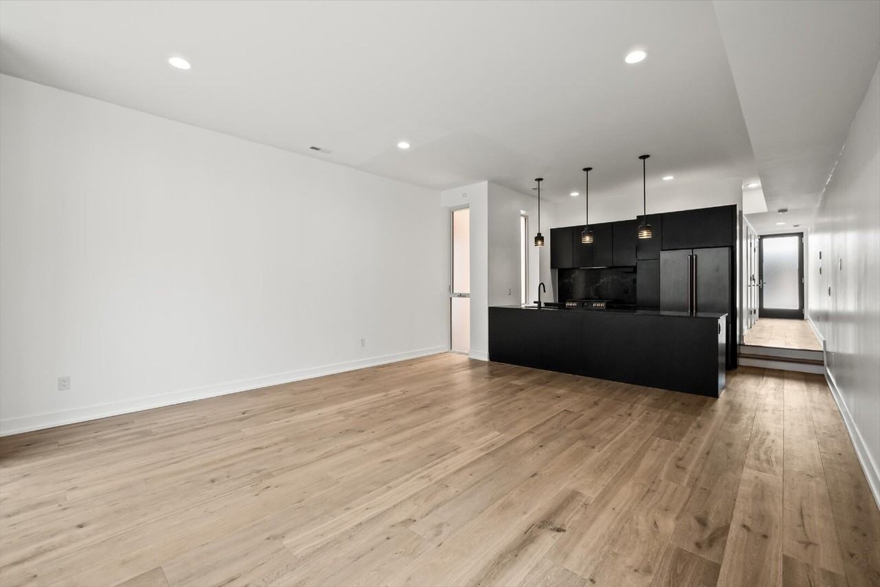 2828 John R St - Photo 3 of 23