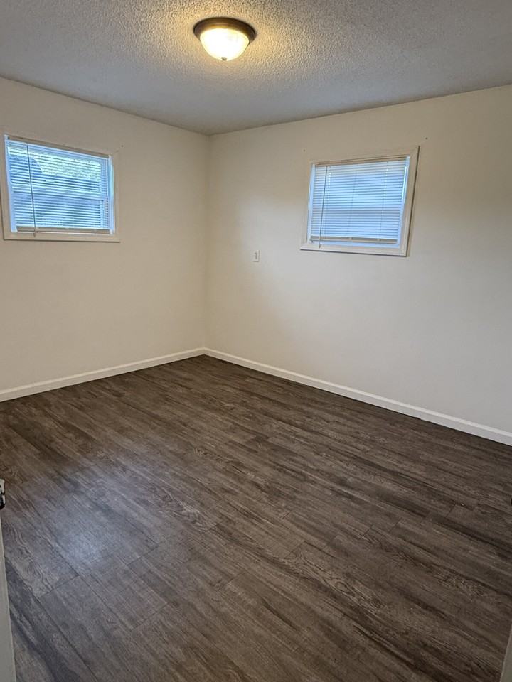 203 W North St #4 - Photo 5 of 5