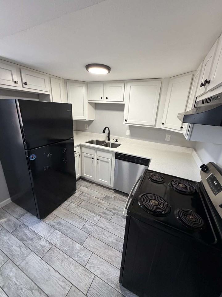3310 W 66th Ave #4 - Photo 4 of 11