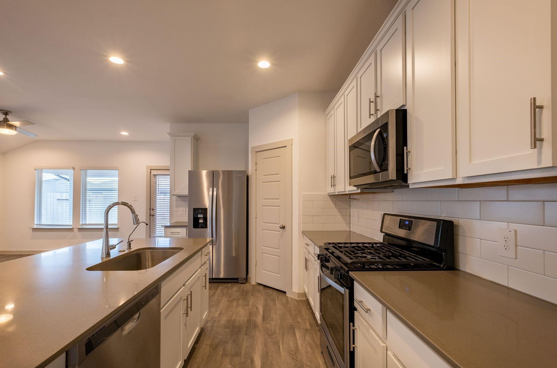 7723 Brushwood Dr - Photo 3 of 11