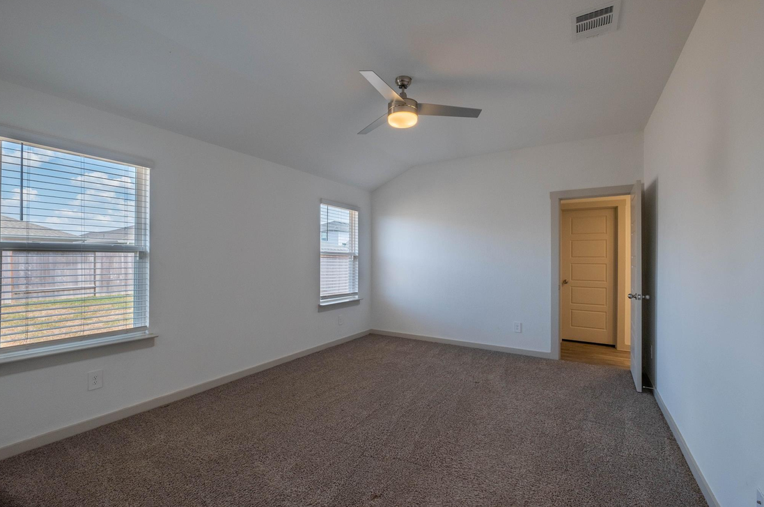 7723 Brushwood Dr - Photo 5 of 11