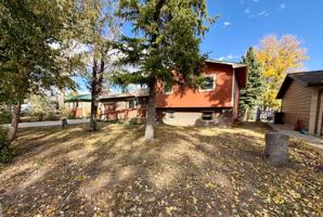 featured image of 4741 Pineridge Ave