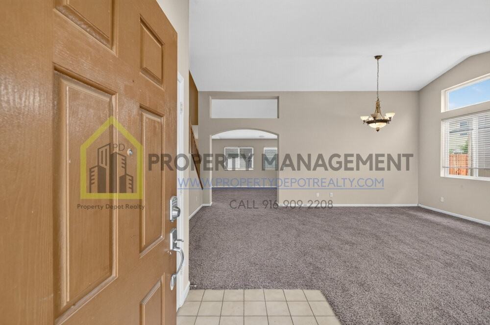 9781 Penny Hill Pl - Photo 5 of 50