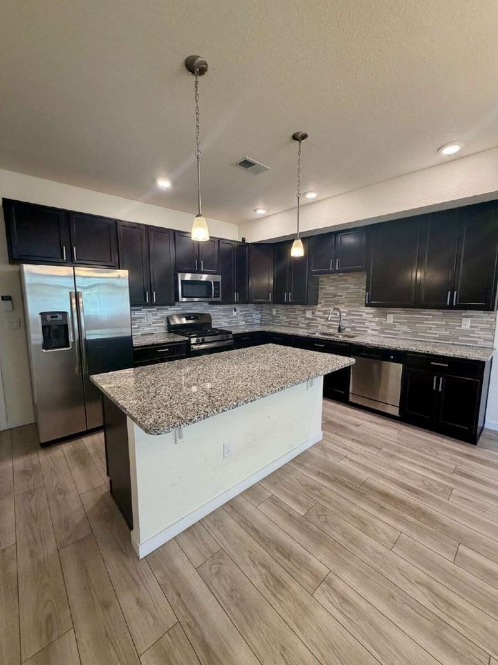 857 E 98th Ave #1703 - Photo 3 of 17