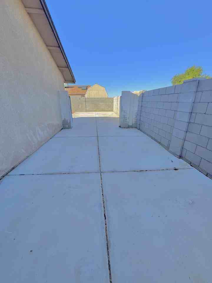 6386 E 45th Pl - Photo 3 of 24
