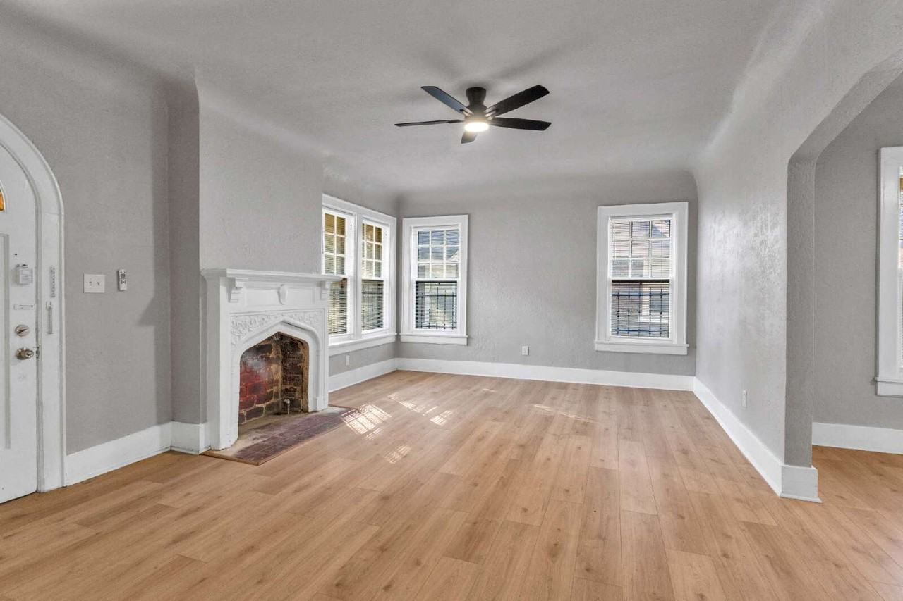 805 Maury St - Photo 3 of 24