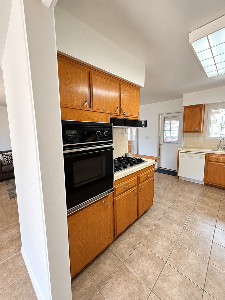 27466 El Rancho Dr - Photo 5 of 15