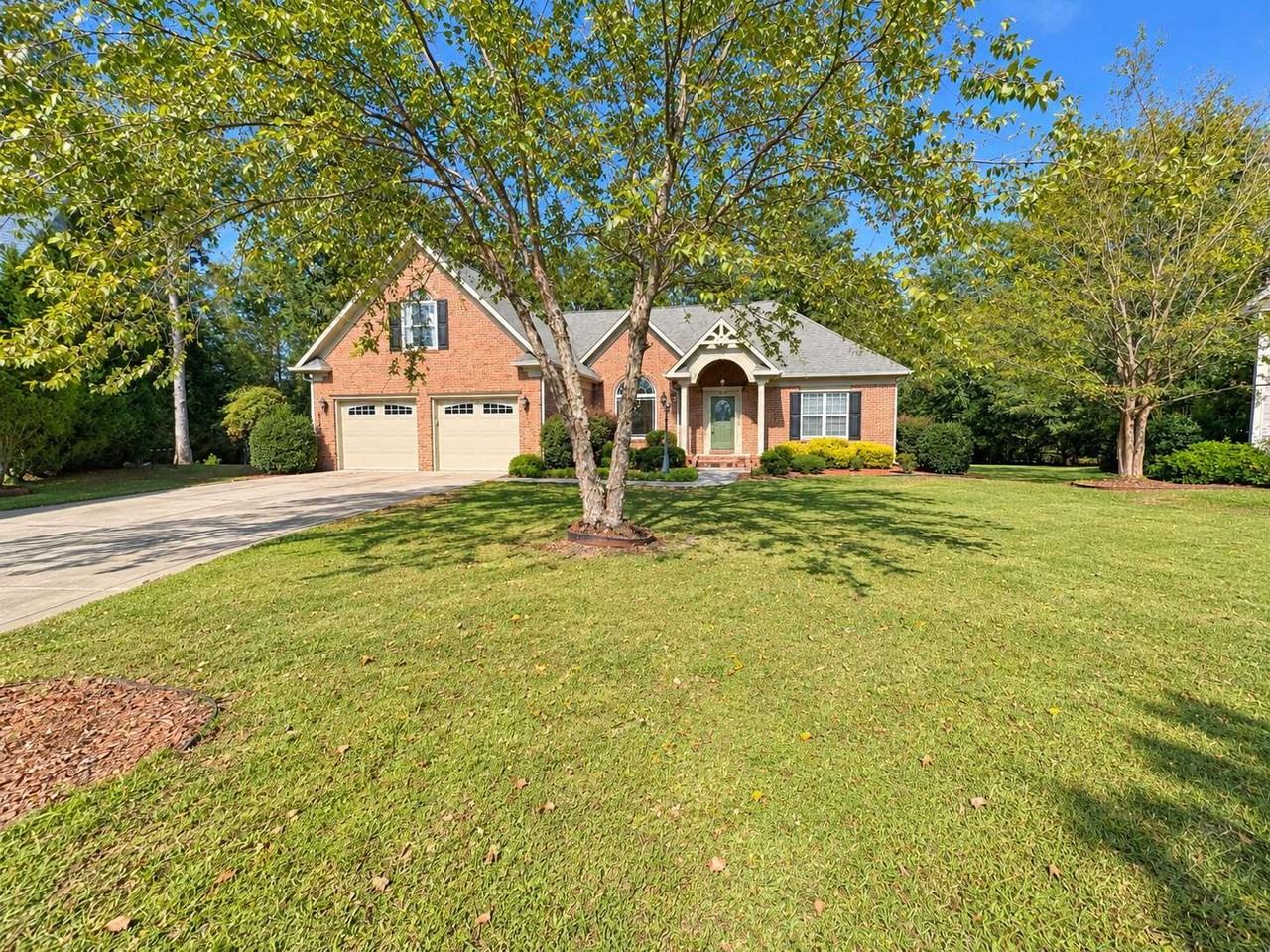3109 Southridge Ct - Photo 2 of 50