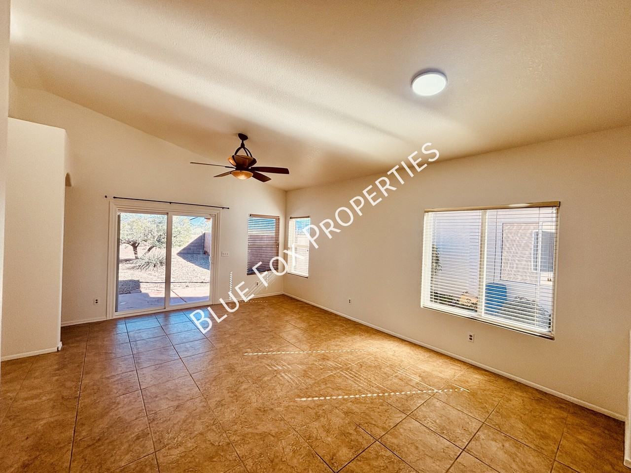 9744 N Stone Rock Dr - Photo 4 of 16