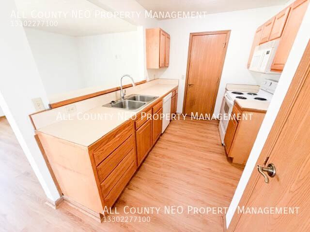 363 Ripley Ave - Photo 5 of 26