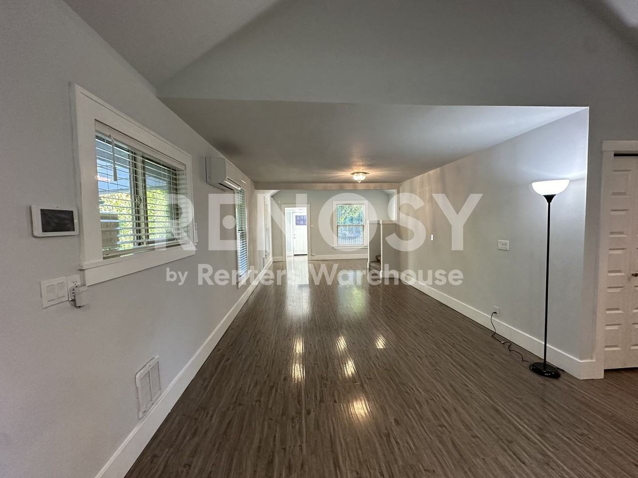 2207 S 50th St - Photo 5 of 24