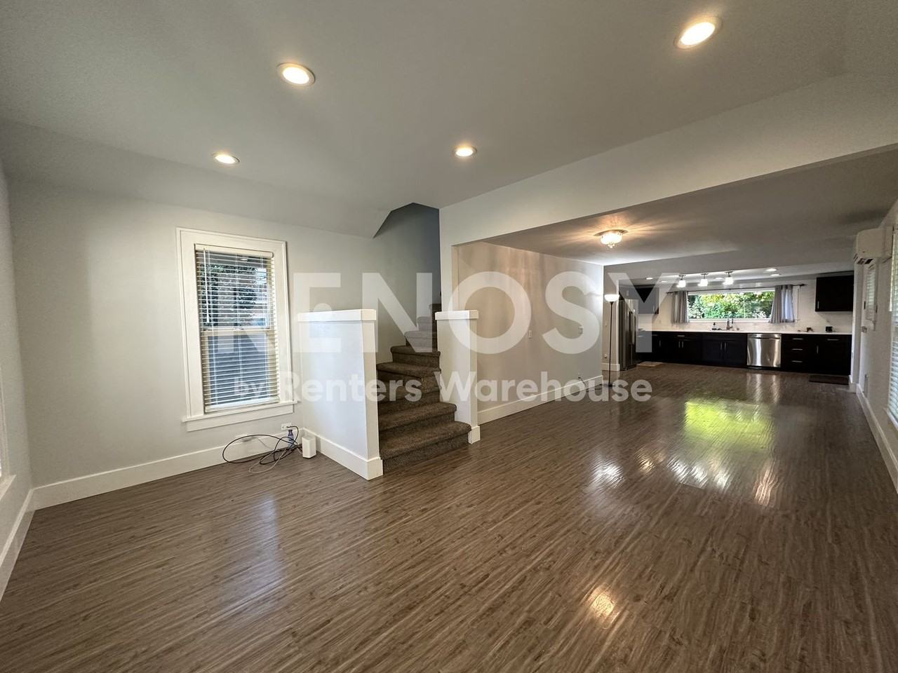 2207 S 50th St - Photo 6 of 24