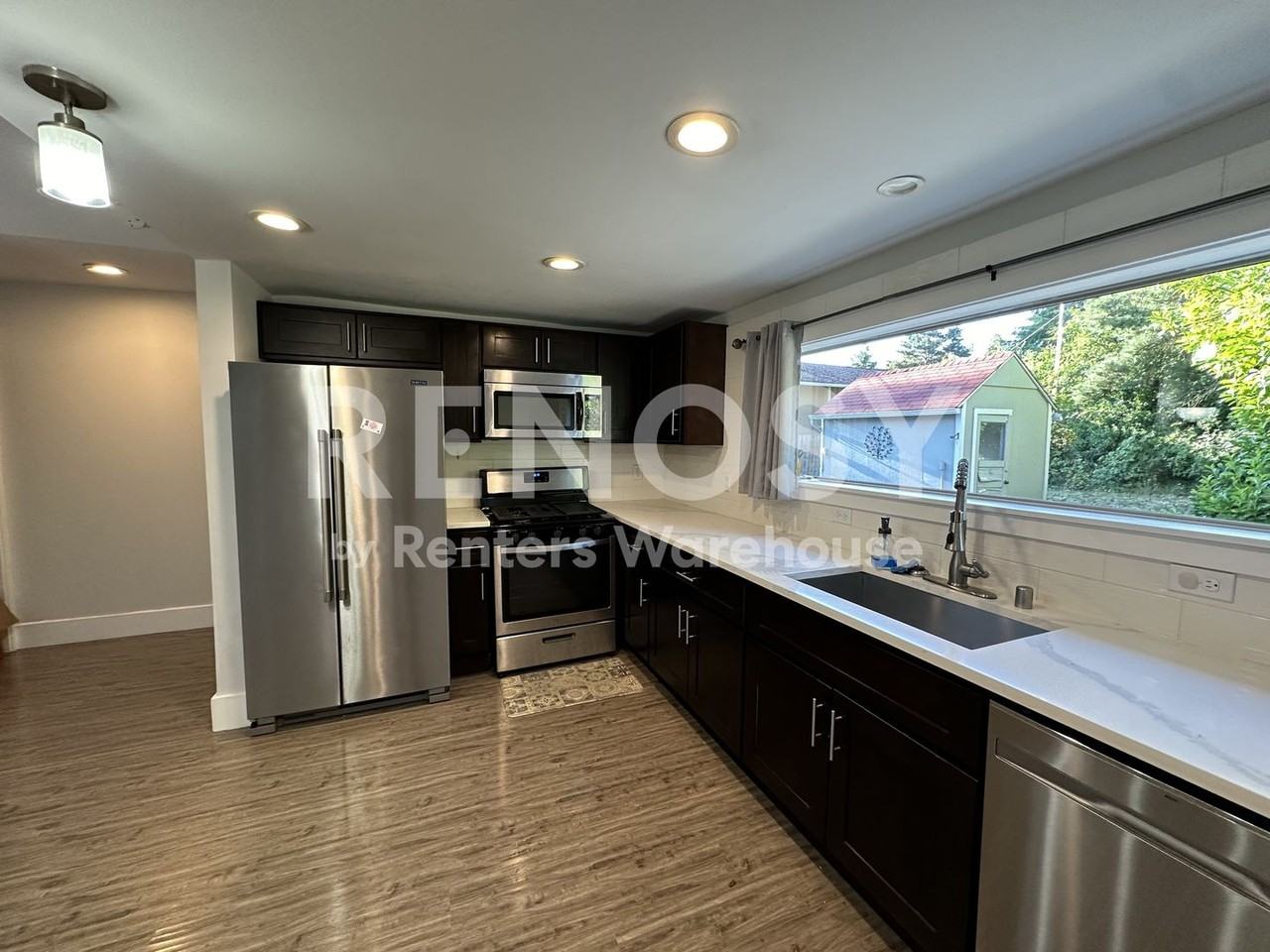 2207 S 50th St - Photo 7 of 24
