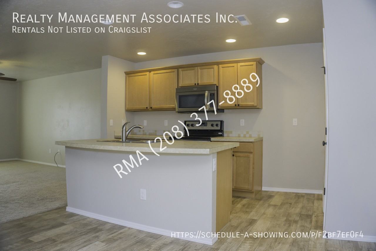 4527 N Elsinore Ave - Photo 7 of 17