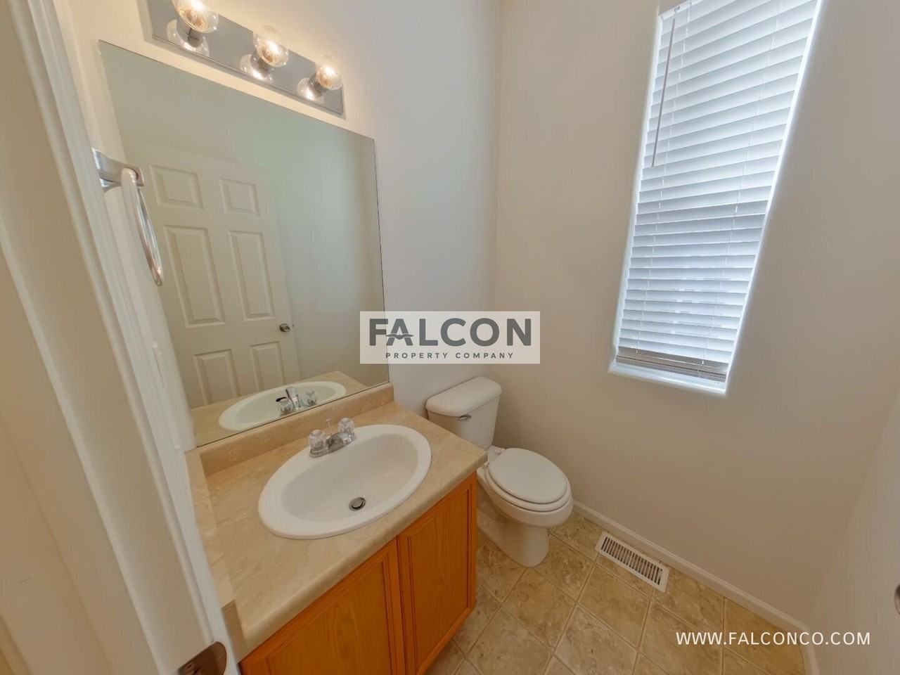 1689 Reilly Grv - Photo 6 of 17