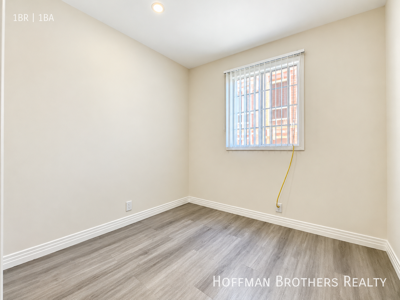 3192 W 7th St #8 - Photo 4 of 7