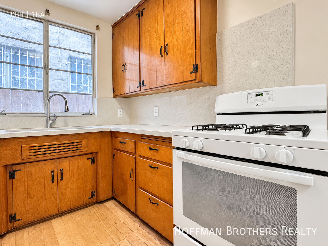 125 N Hamilton Dr #C - Photo 5 of 7