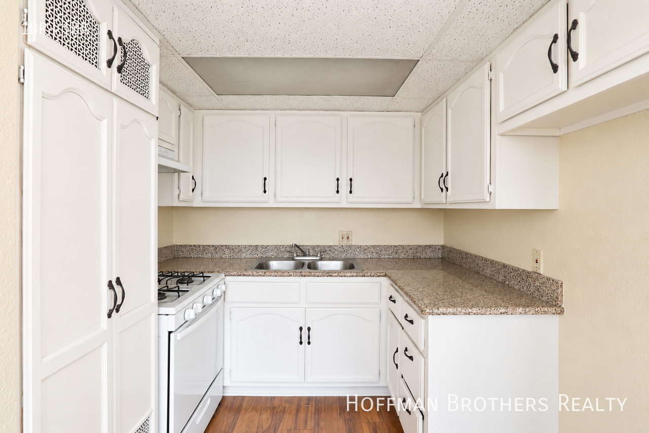 5655 Klump Ave #202 - Photo 2 of 16
