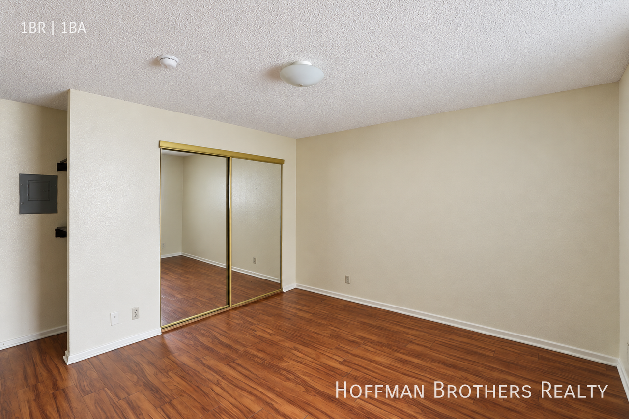 5655 Klump Ave #202 - Photo 5 of 16