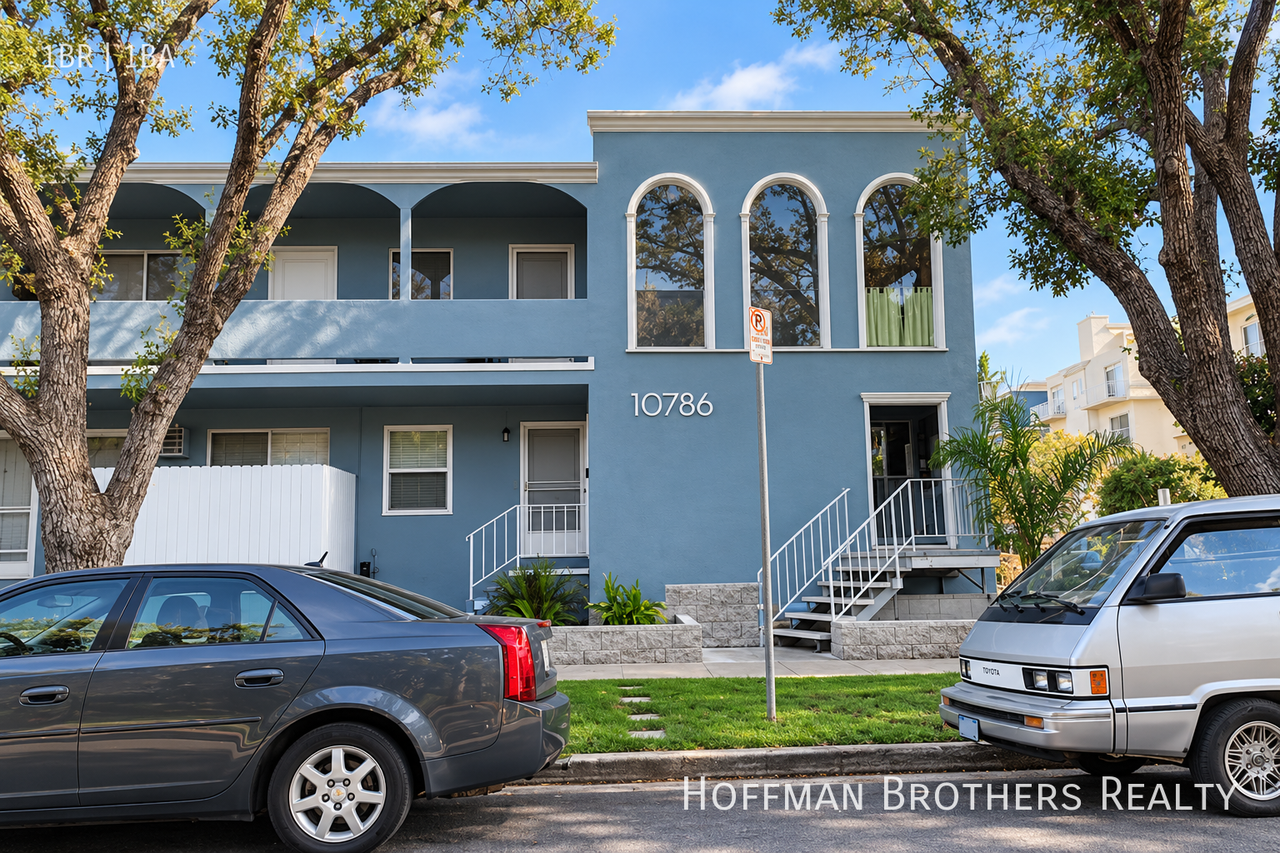 10786 Missouri Ave #7 - Photo 3 of 9