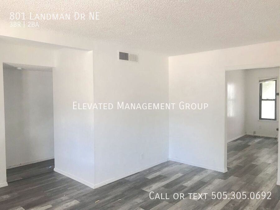 801 Landman Dr Ne - Photo 4 of 10