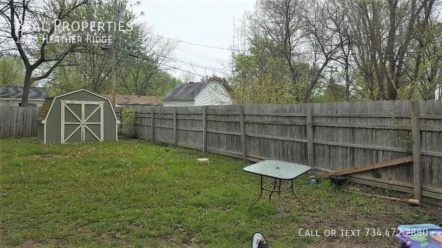 1768 Heatherridge St - Photo 2 of 3