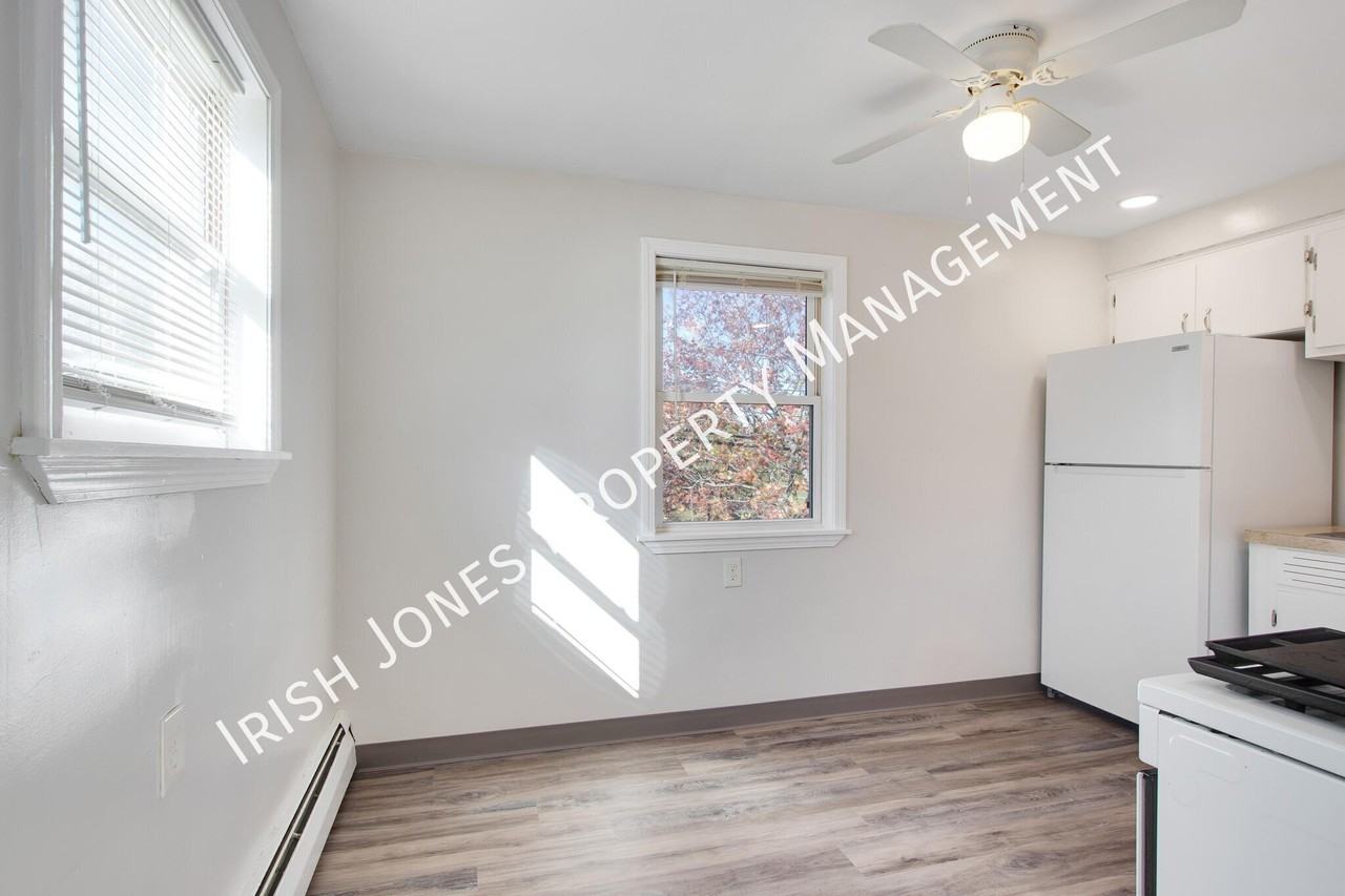 305 Burch Ave #3 - Photo 5 of 17
