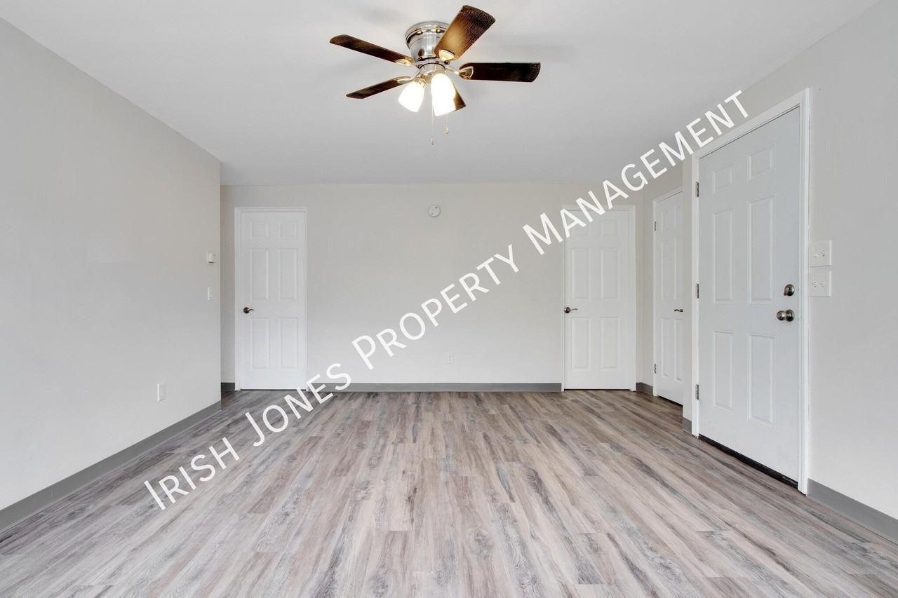 305 Burch Ave #3 - Photo 7 of 17